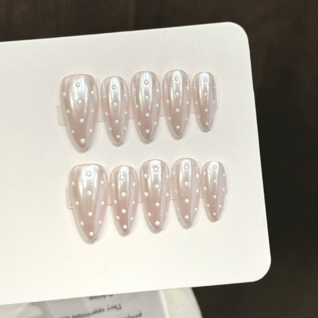 Nude Polka Dream